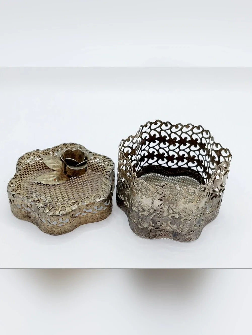 Vintage Silver Tone Filigree Trinket Box Floral Rose Lid Small Jewelry Keepsake